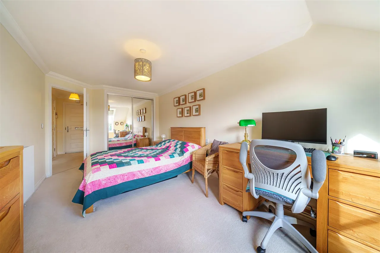 Edison Bell Way, Huntingdon, PE29, photo 5