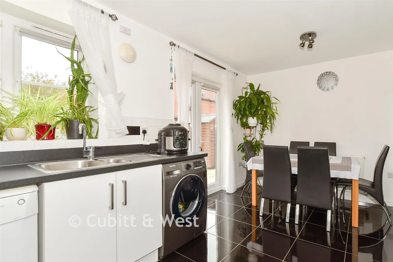 Pennicott Road, Bognor Regis, PO21, photo 6
