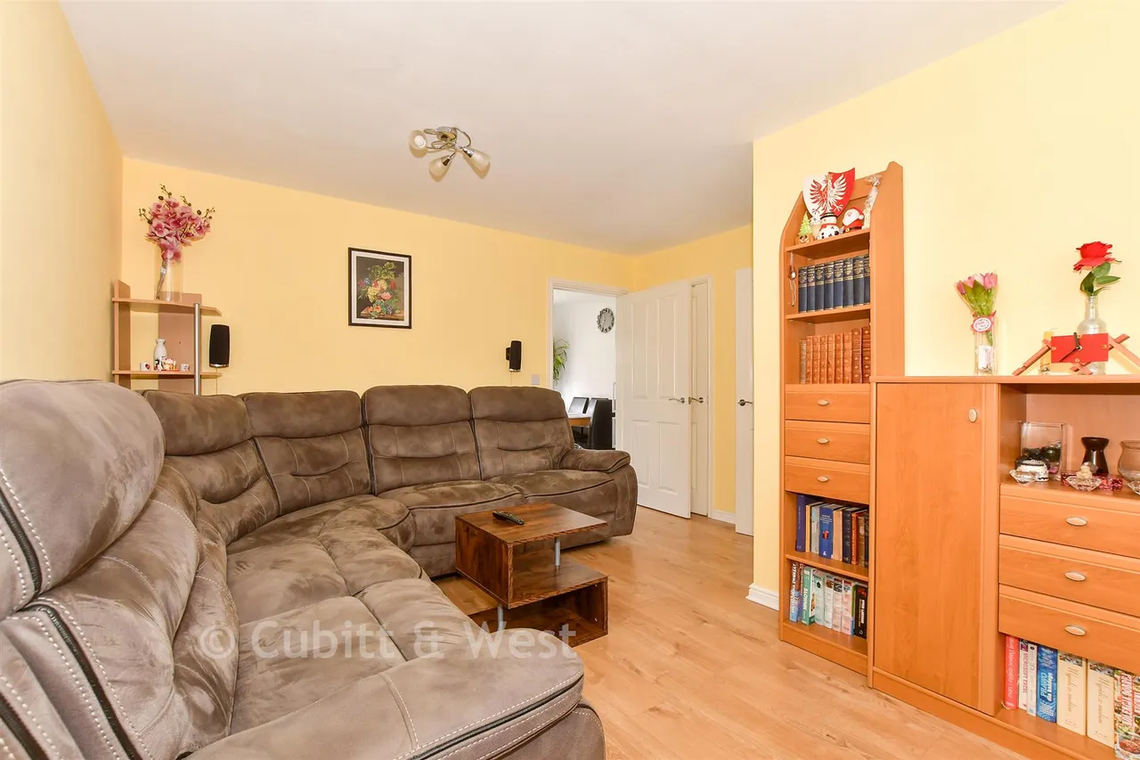 Pennicott Road, Bognor Regis, PO21, photo 3