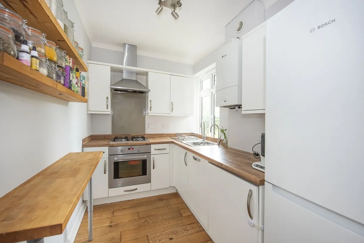 Queens Road Teddington TW11, photo 4