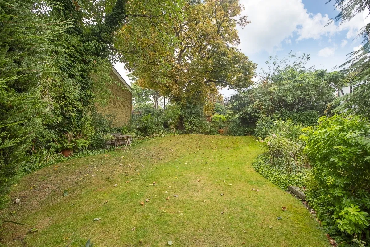 Queens Road Teddington TW11, photo 9