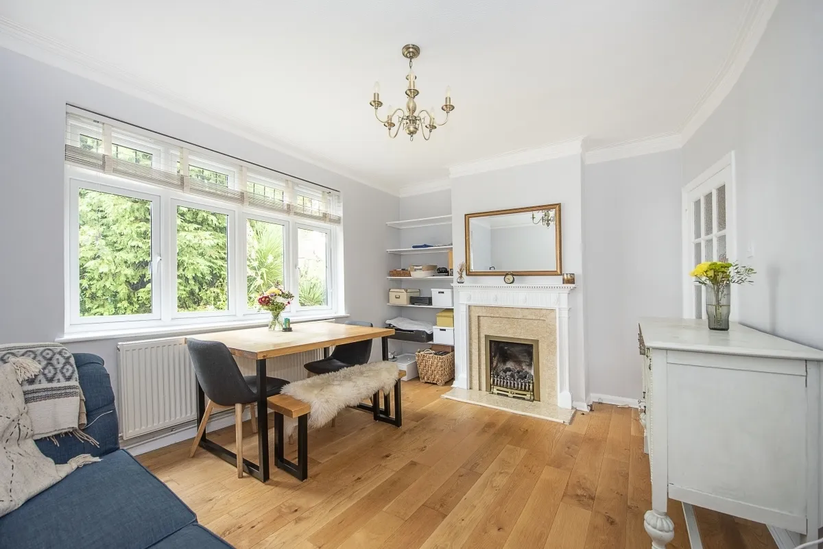 Queens Road Teddington TW11, photo 2