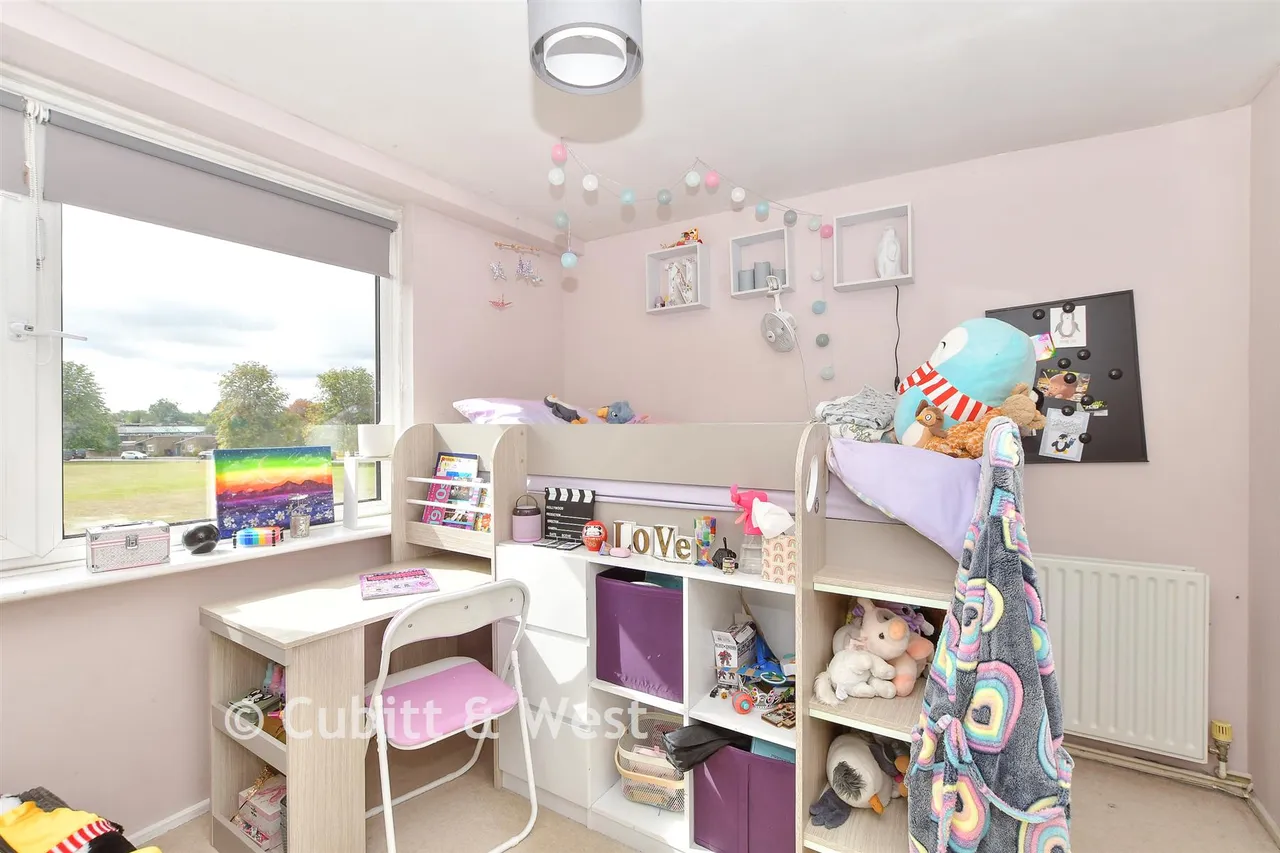 Hailey Place, Cranleigh, GU6, photo 6