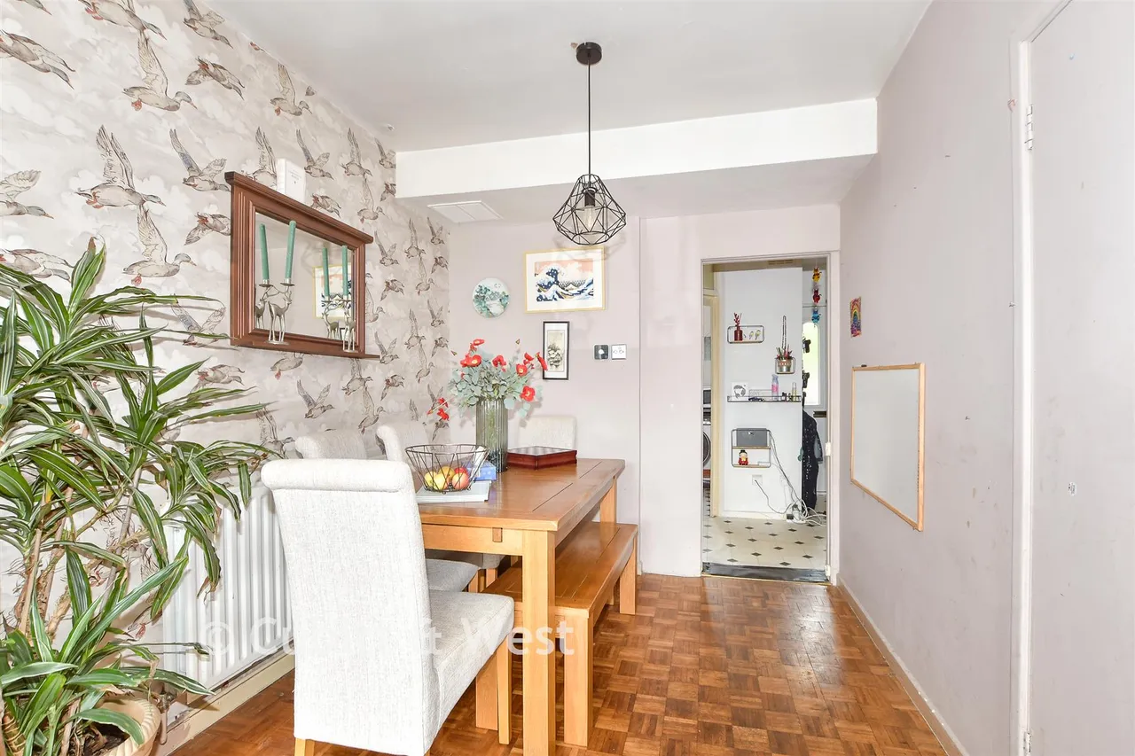 Hailey Place, Cranleigh, GU6, photo 4