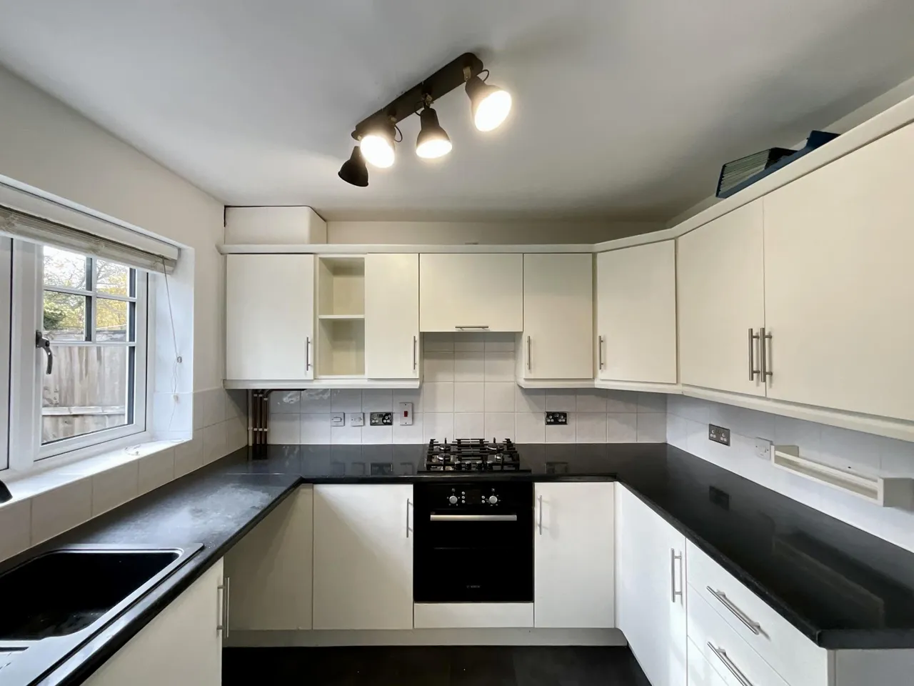 Japonica Drive, Nottingham, NG6, photo 2