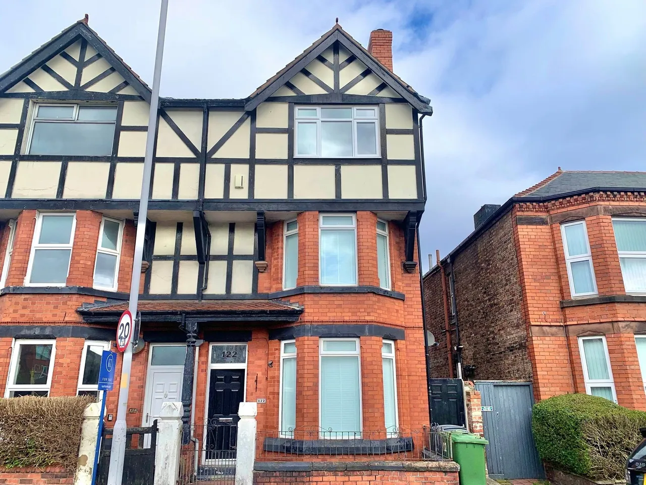 4 bed house for sale, Woodchurch Lane, Prenton, CH42