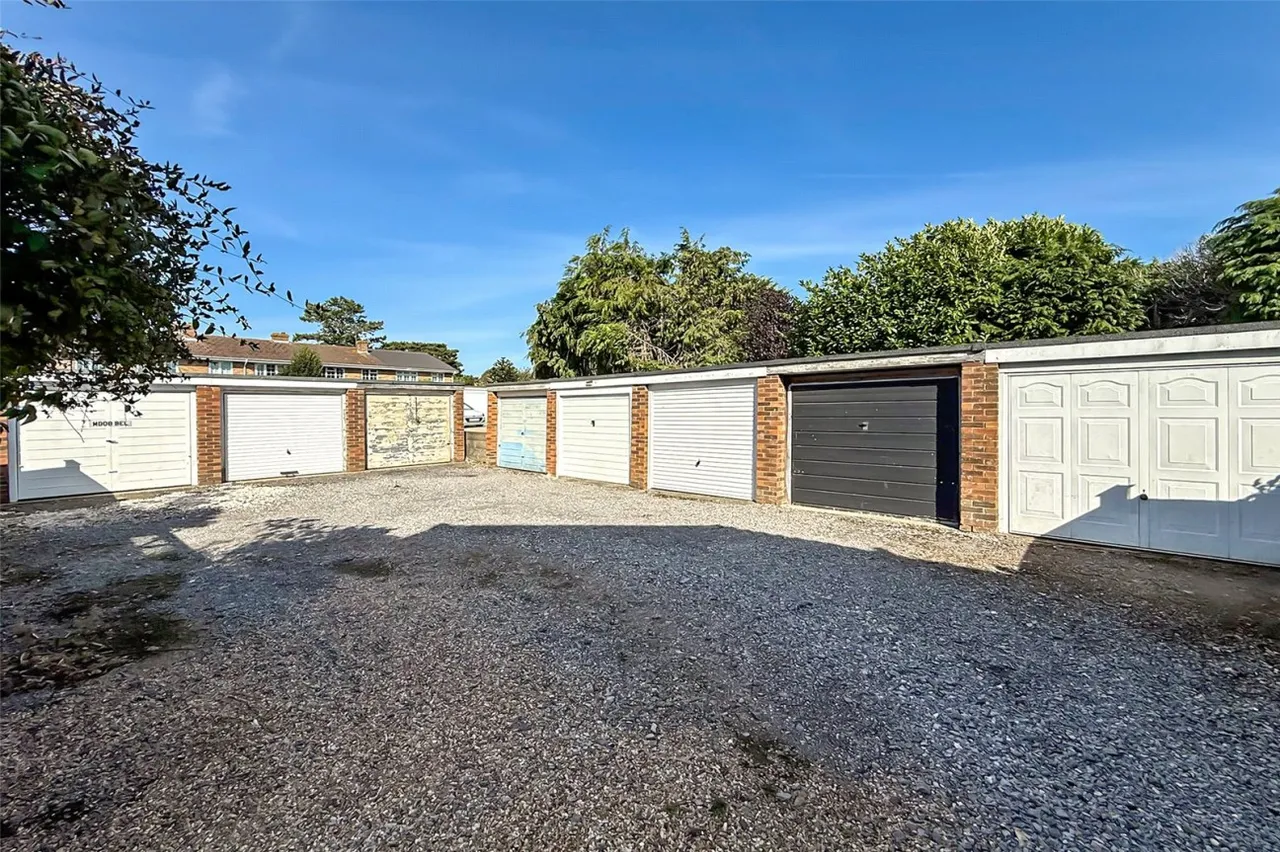 Littlehampton, BN17, photo 14