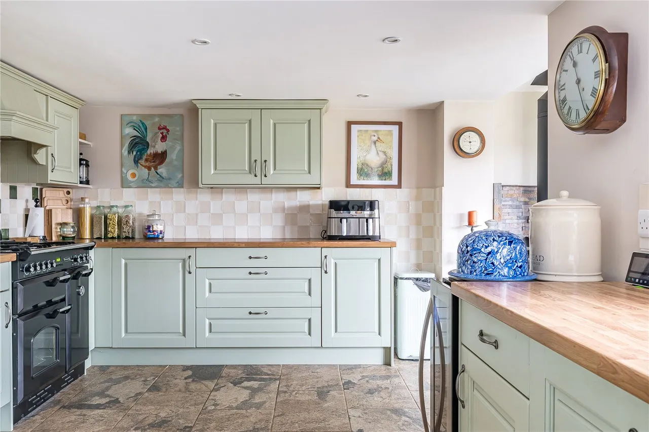 The Hayle, Calstone, Calne, Wiltshire, SN11 8QH, photo 11