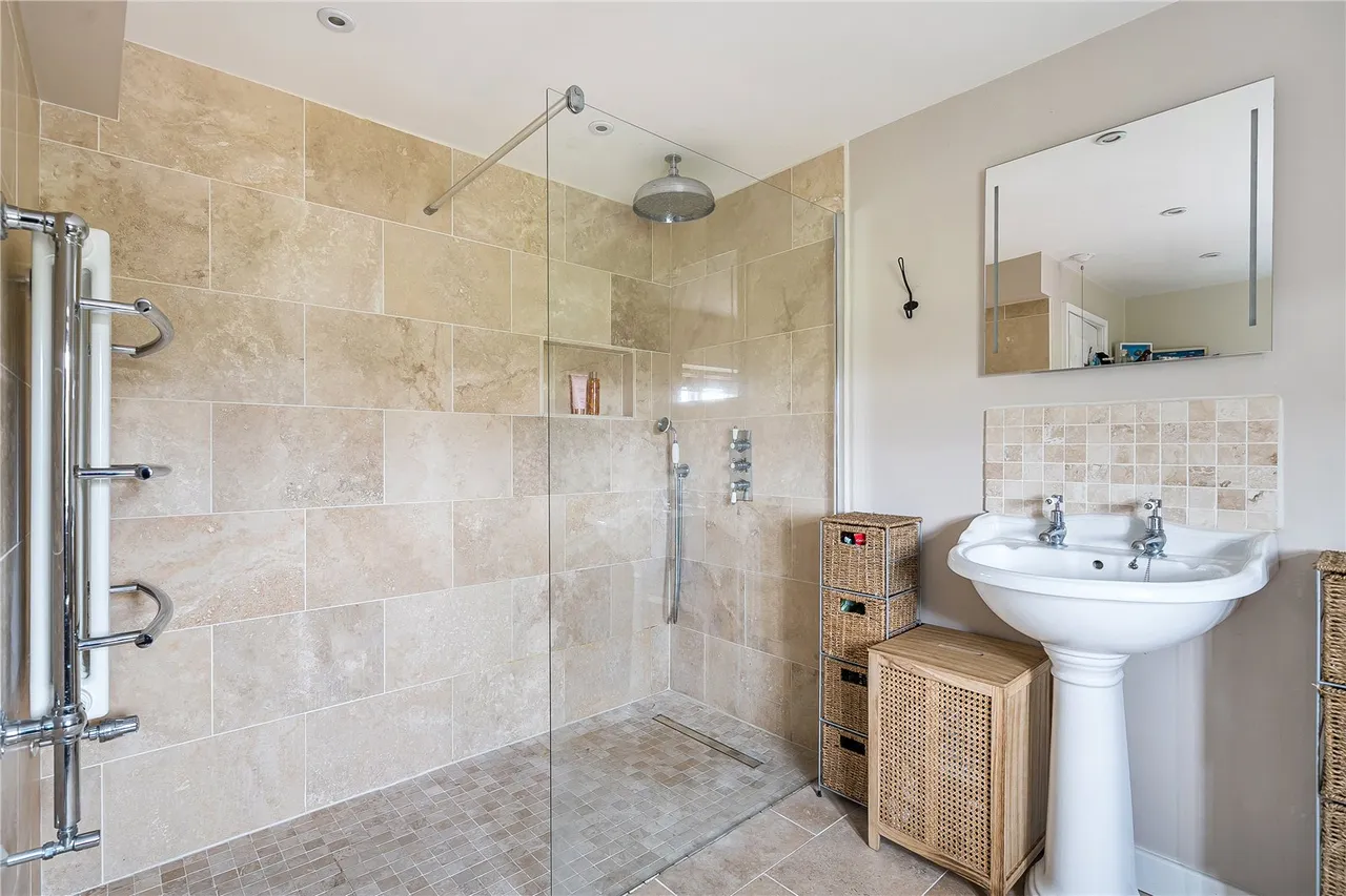 The Hayle, Calstone, Calne, Wiltshire, SN11 8QH, photo 9