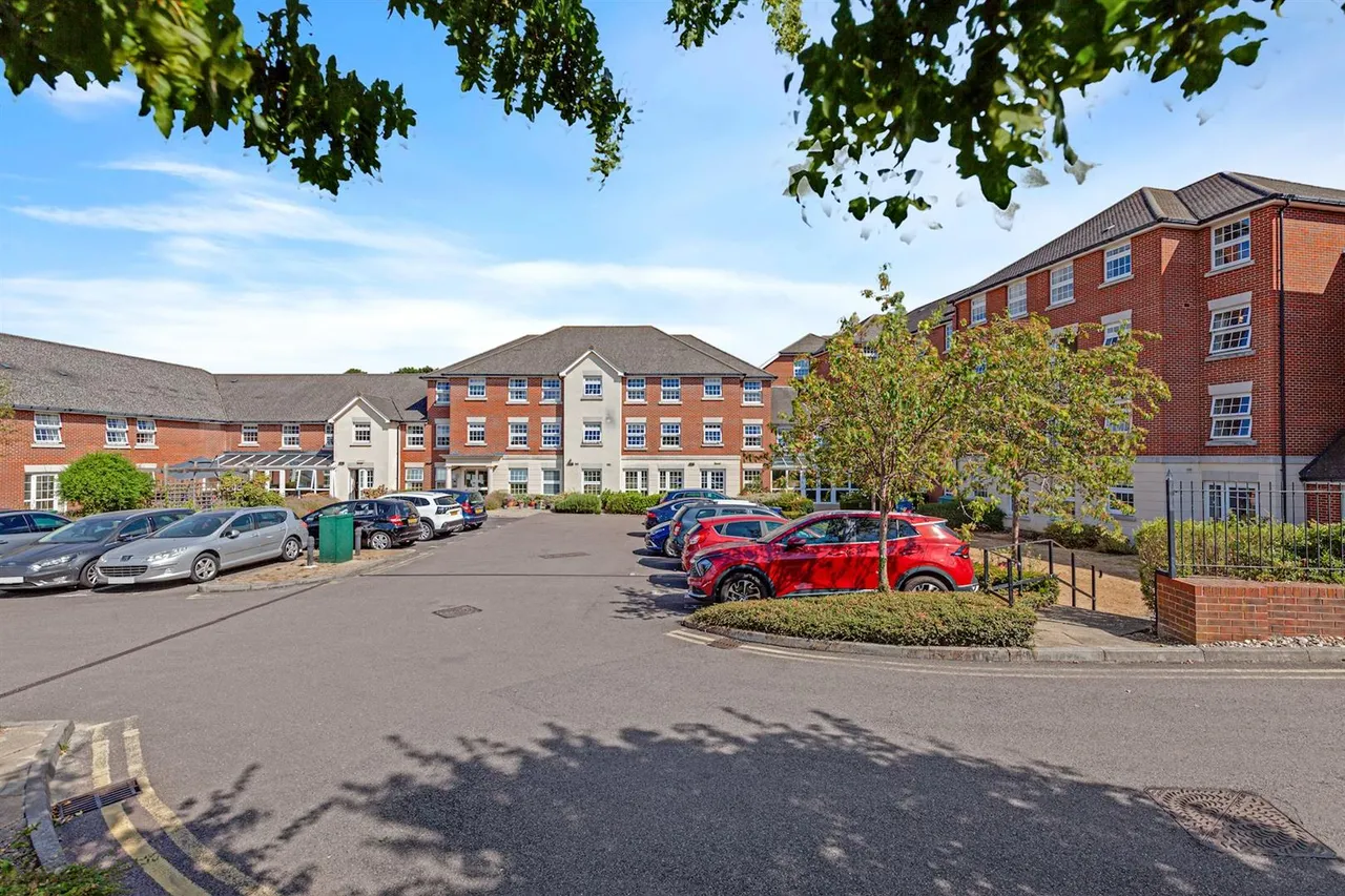 High Street, Ongar, CM5, photo 14