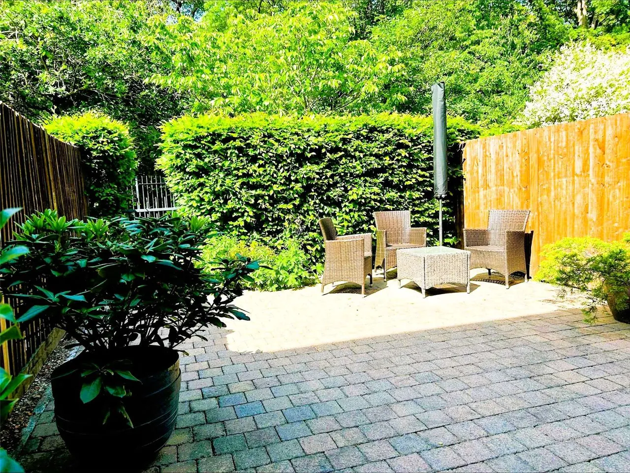 Cliveden Gages, Taplow, Maidenhead, Buckinghamshire, SL6 0GA, photo 12