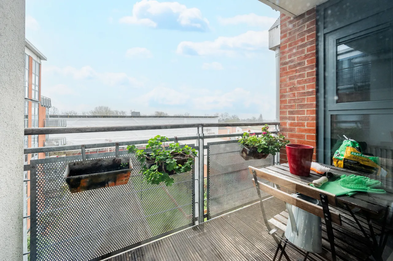Flat 24, Butterfield House, Berber Parade, London, photo 12