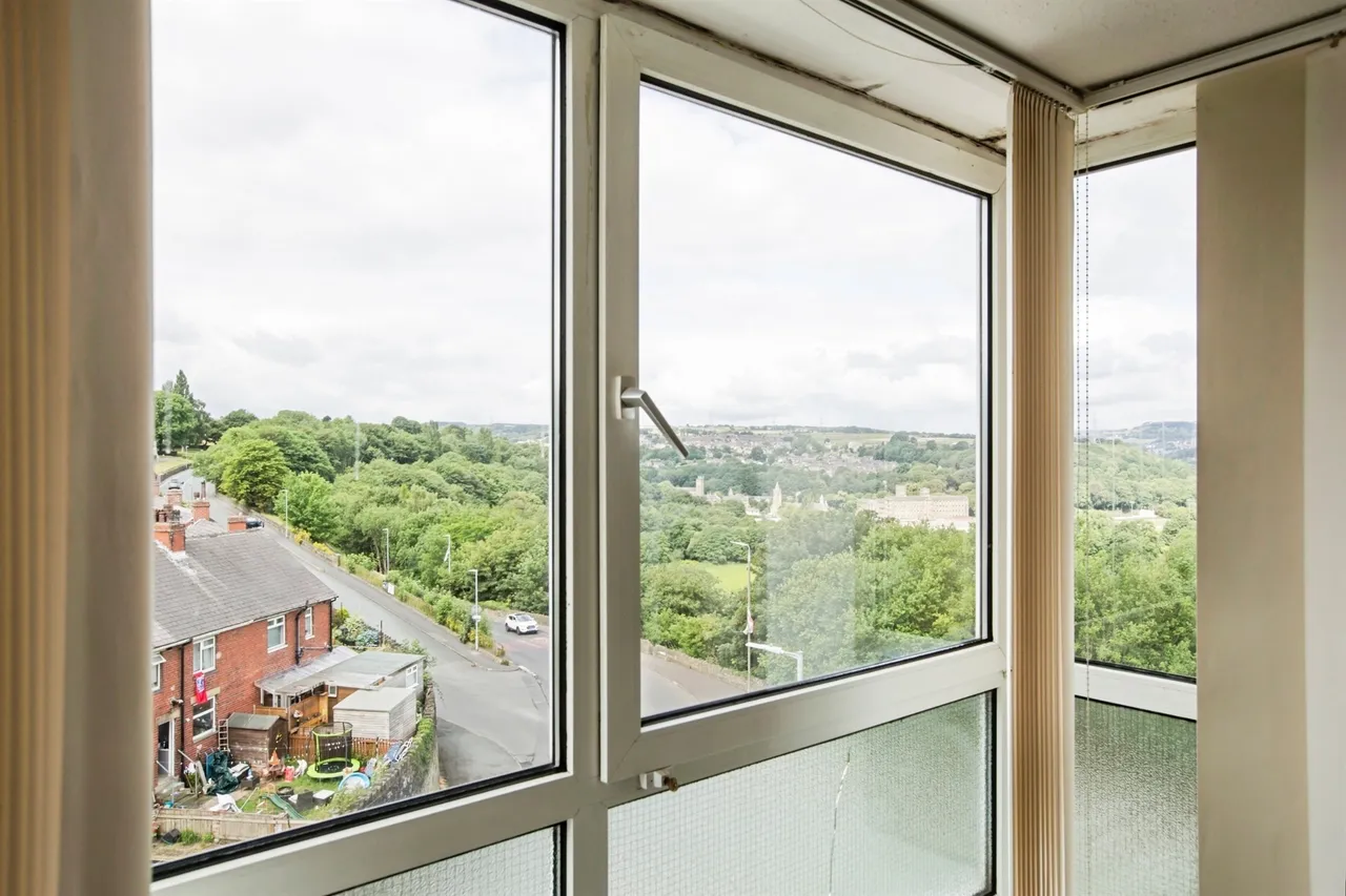 Towngate House, Elland, HX5, photo 14