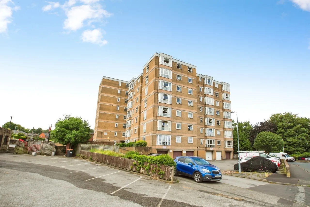 1 bed flat for sale, Towngate House, Elland, HX5