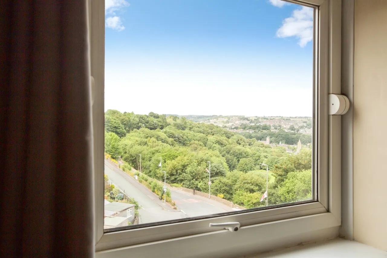 Towngate House, Elland, HX5, photo 15
