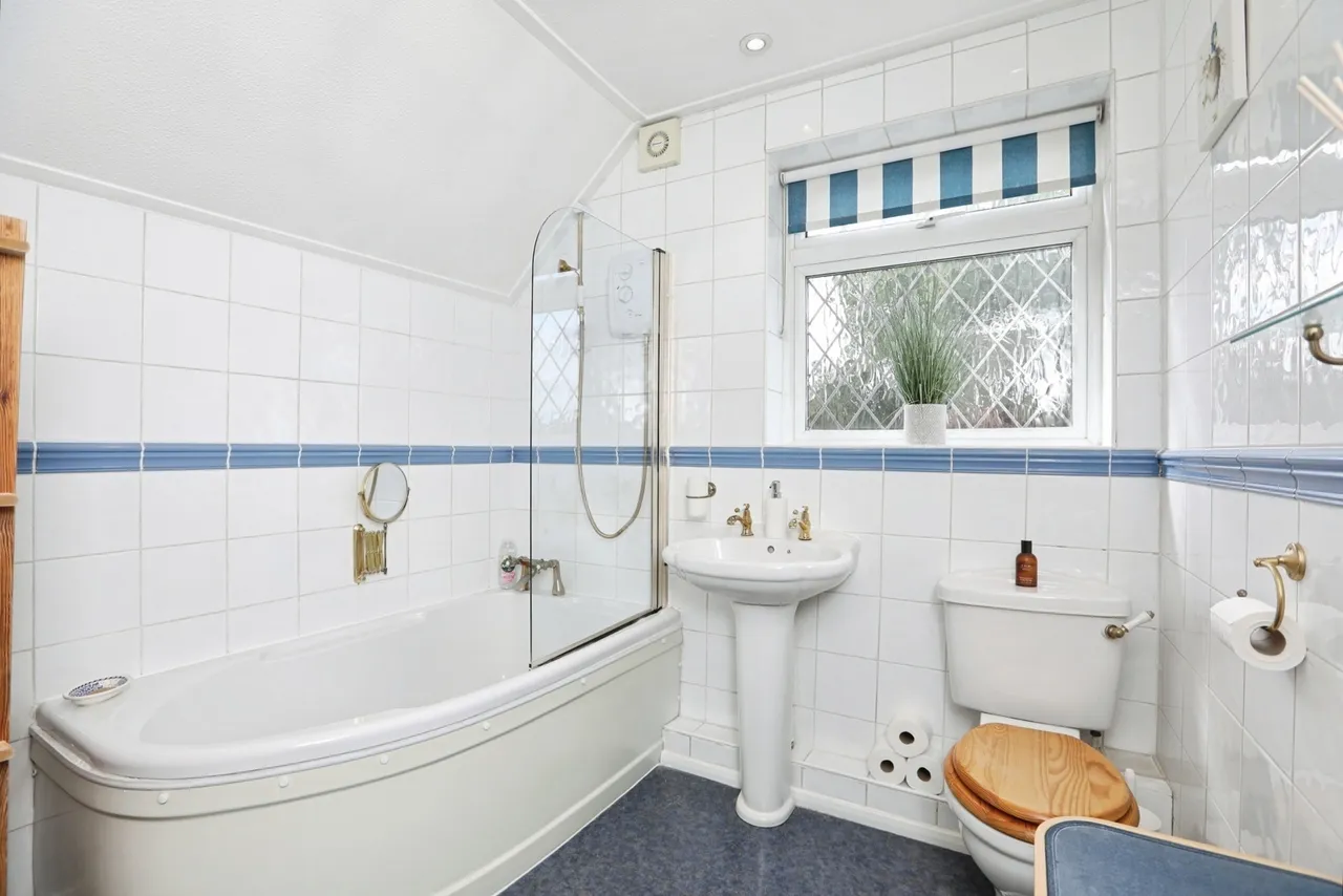 Minster Road, Minster on Sea, ME12, photo 19