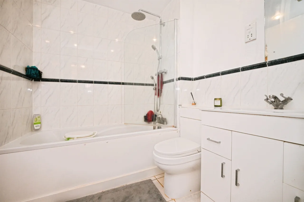 Foundry Gate, Waltham Cross, EN8, photo 9