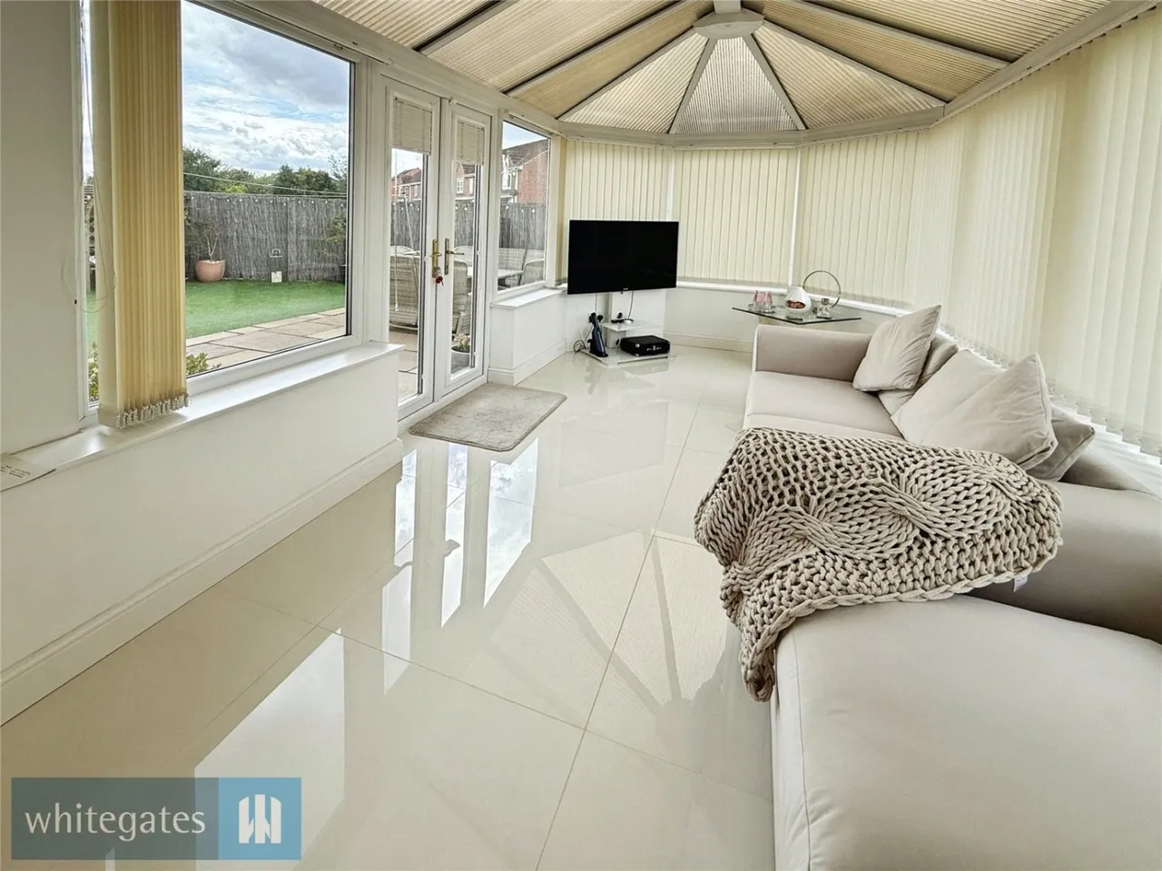 Pinfold Gardens, Cudworth, S72, photo 4