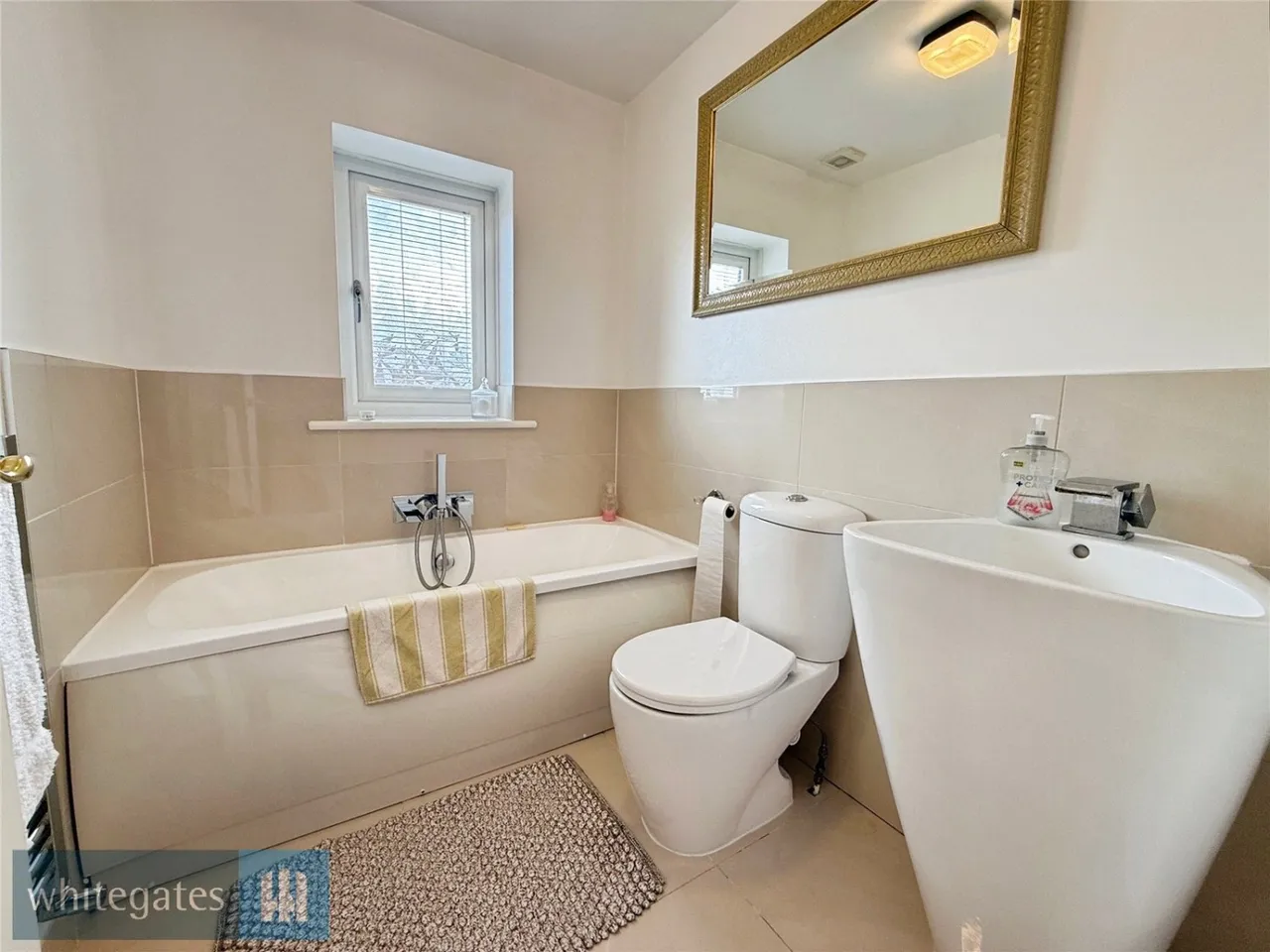 Pinfold Gardens, Cudworth, S72, photo 11