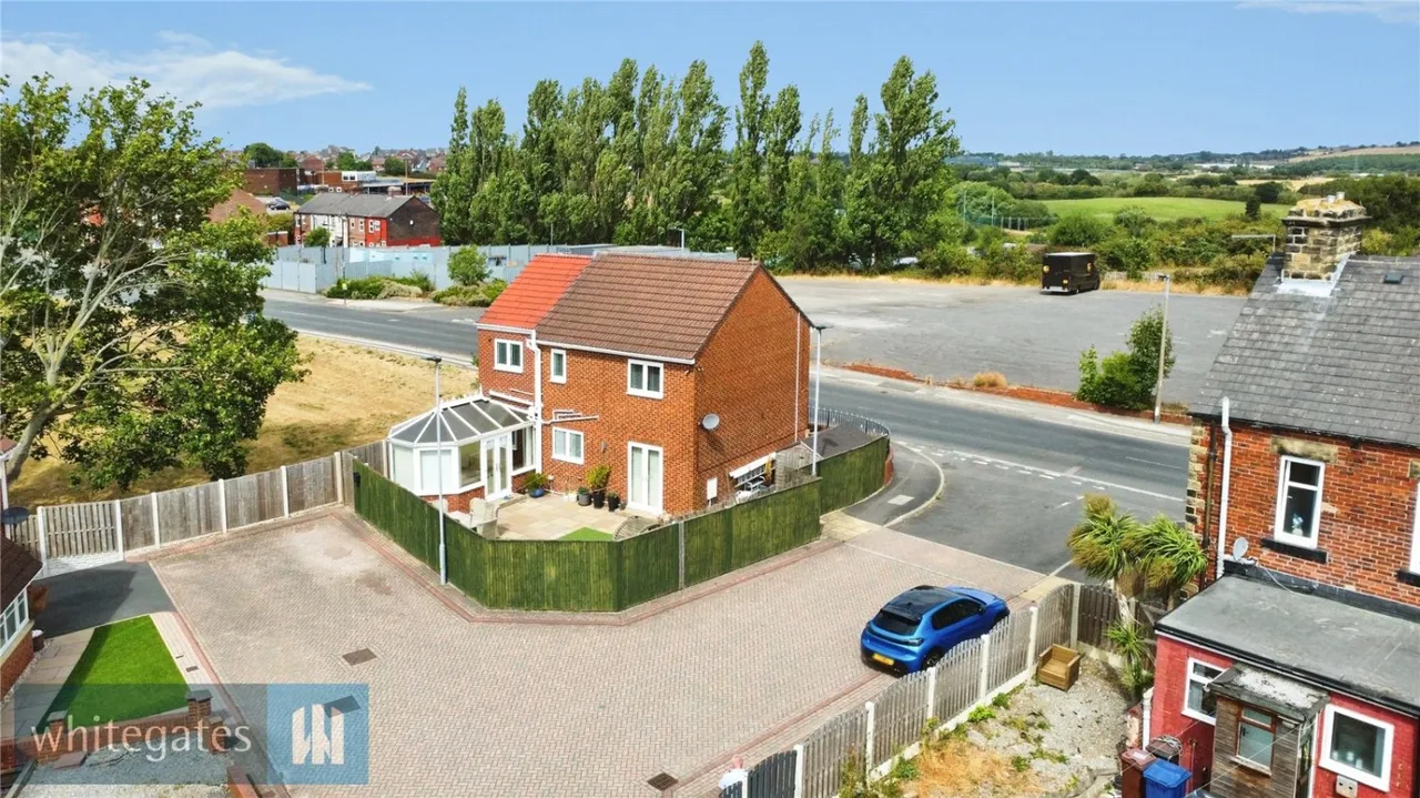 Pinfold Gardens, Cudworth, S72, photo 27