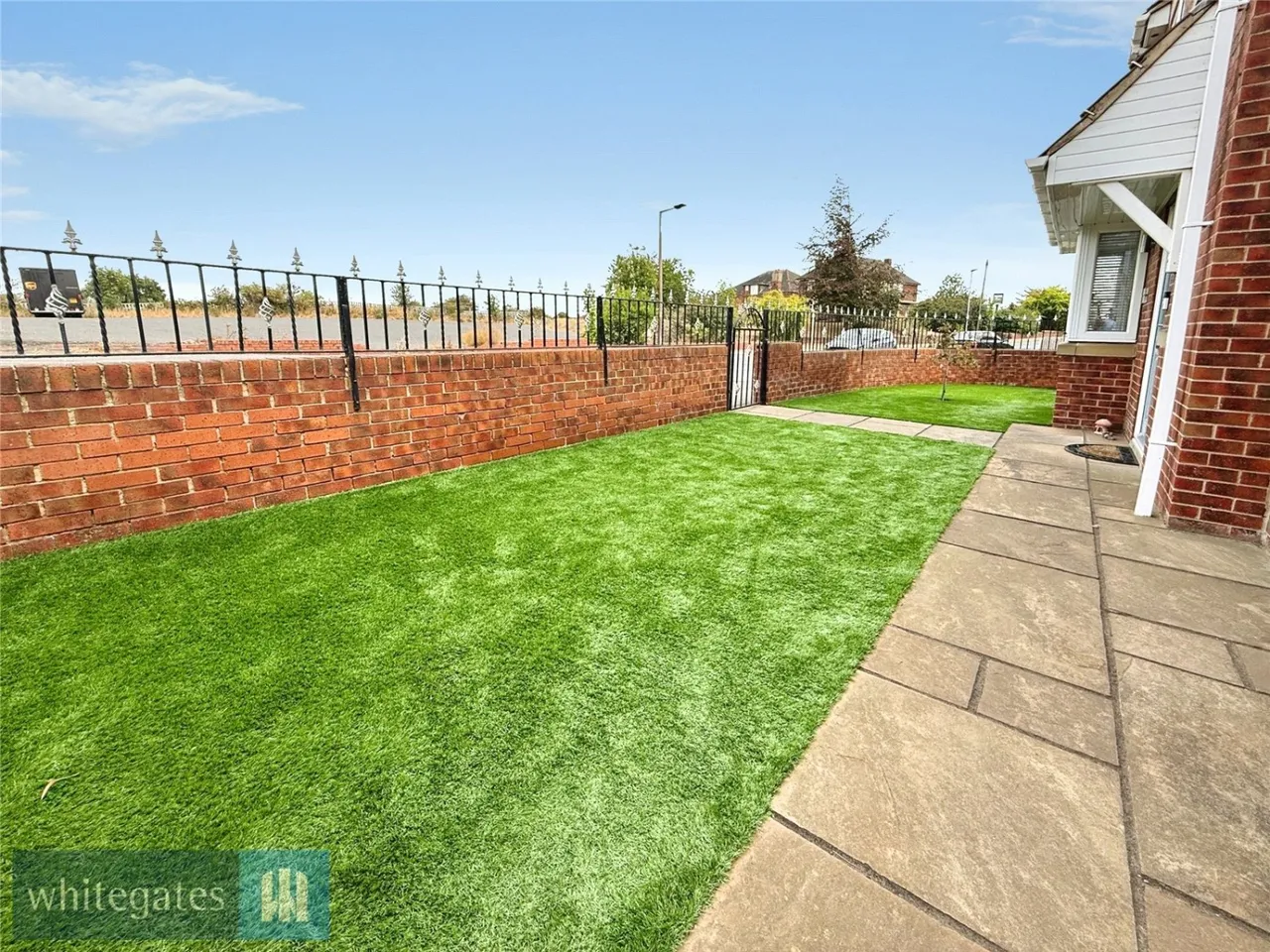 Pinfold Gardens, Cudworth, S72, photo 20