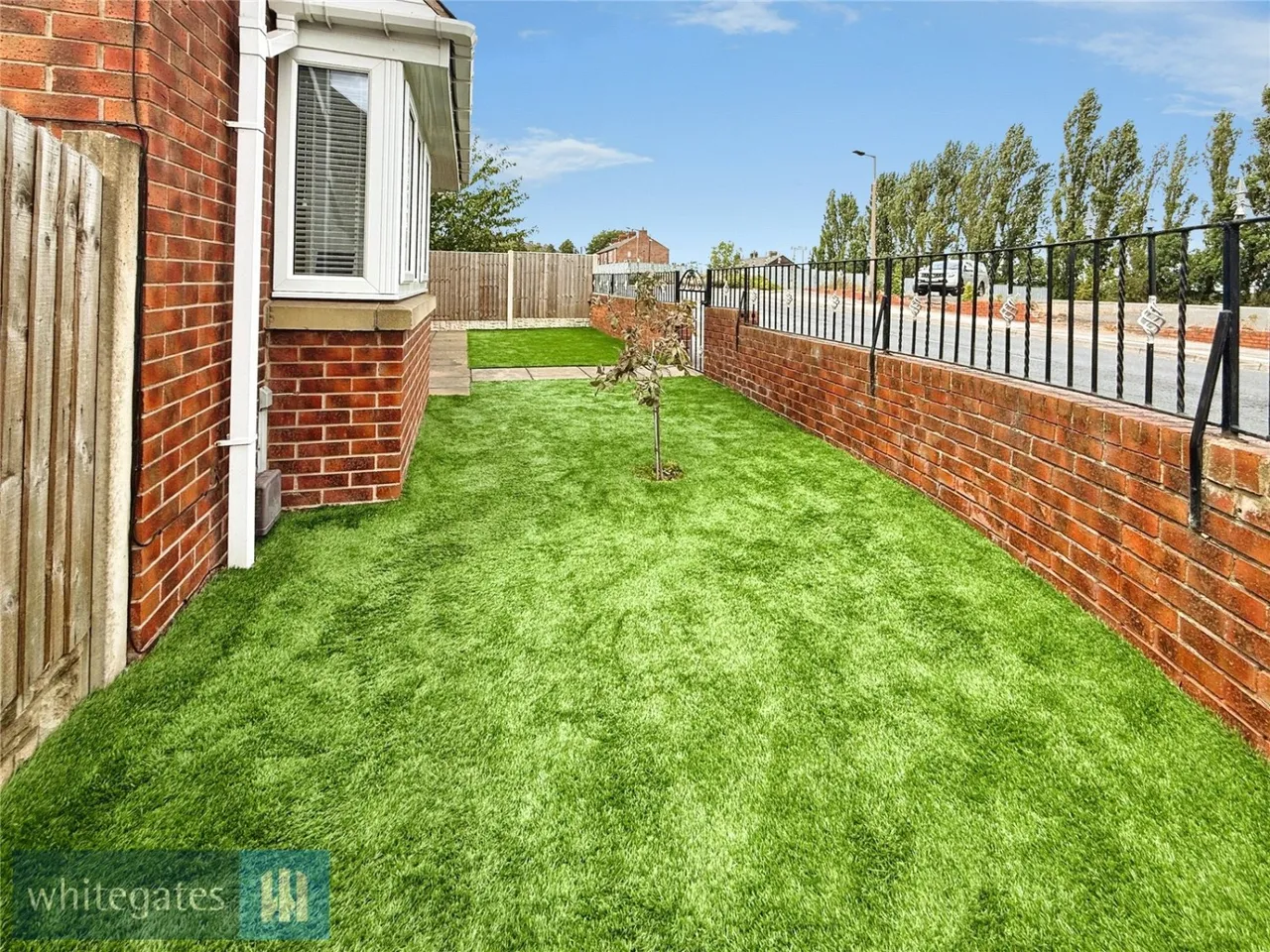 Pinfold Gardens, Cudworth, S72, photo 22