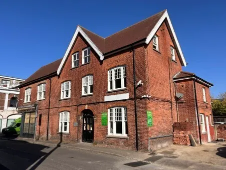 Town centre, RH10, photo 4