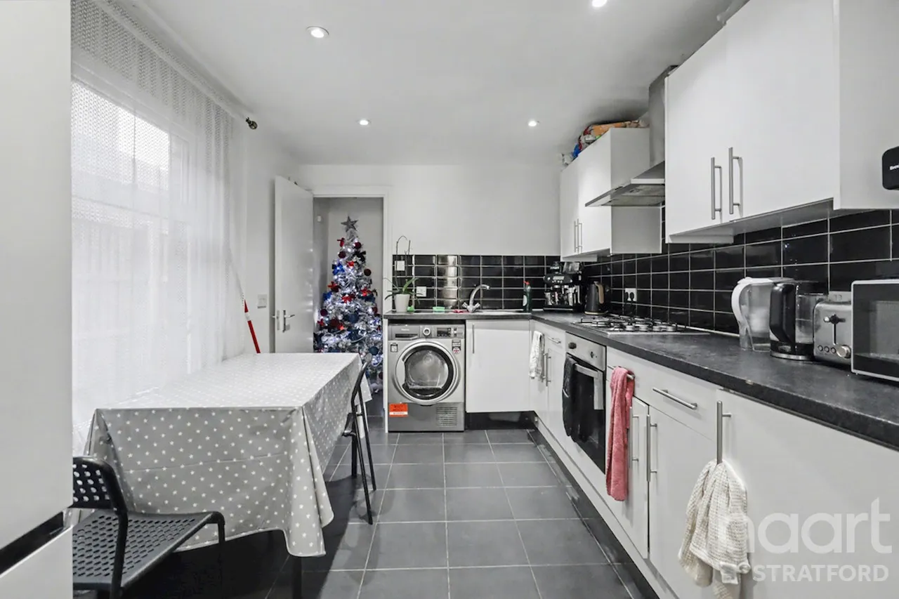 Colegrave Road, London, E15, photo 6