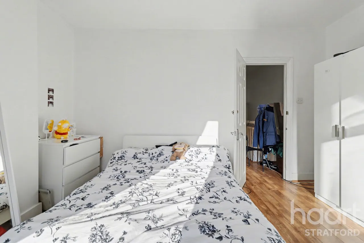 Colegrave Road, London, E15, photo 13