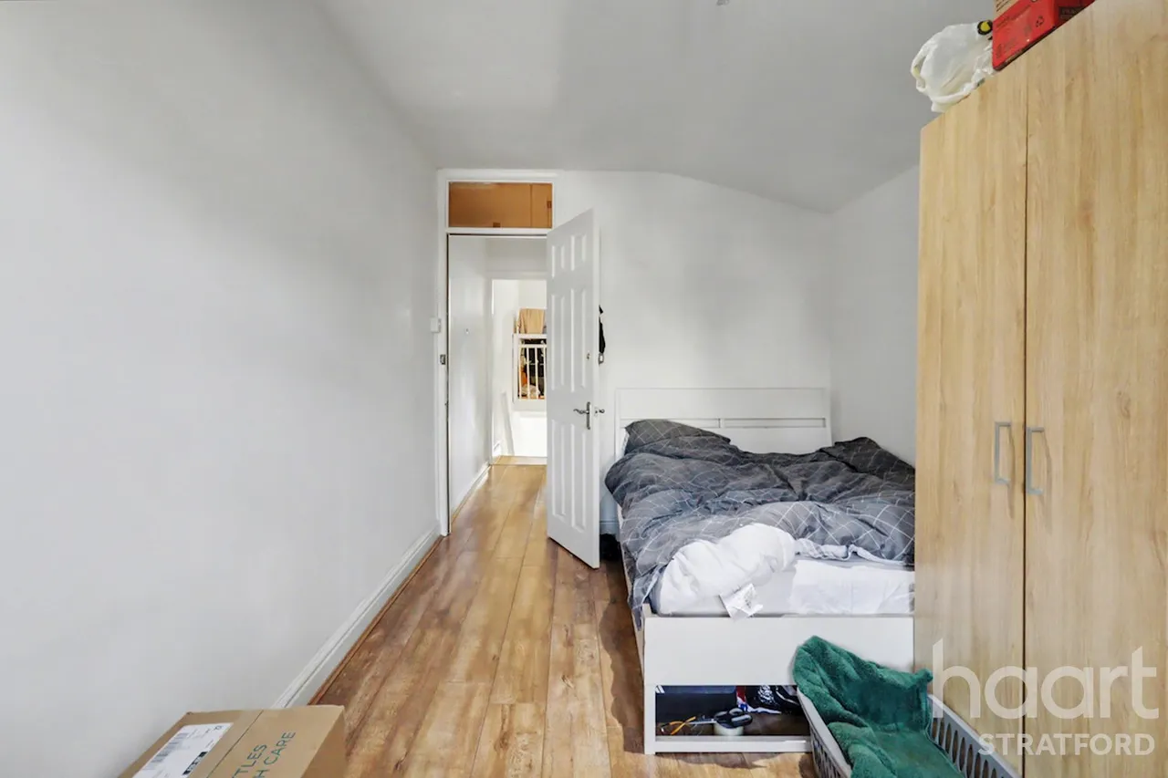 Colegrave Road, London, E15, photo 10