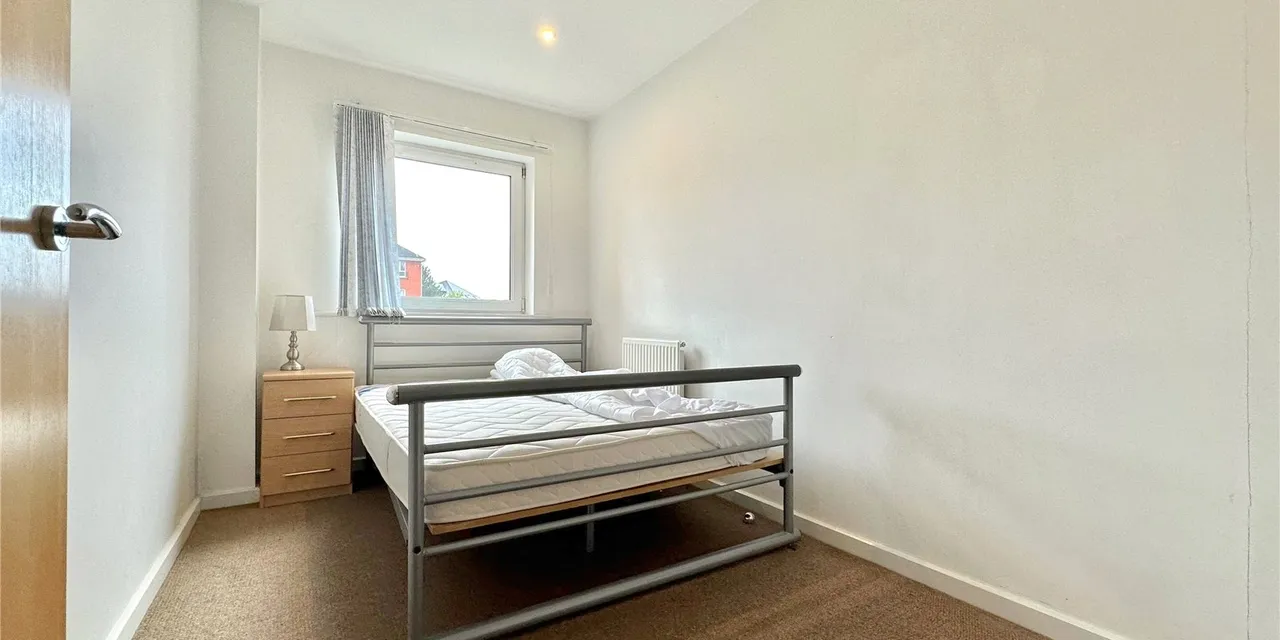 Adler Way, Riverside, L3, photo 8