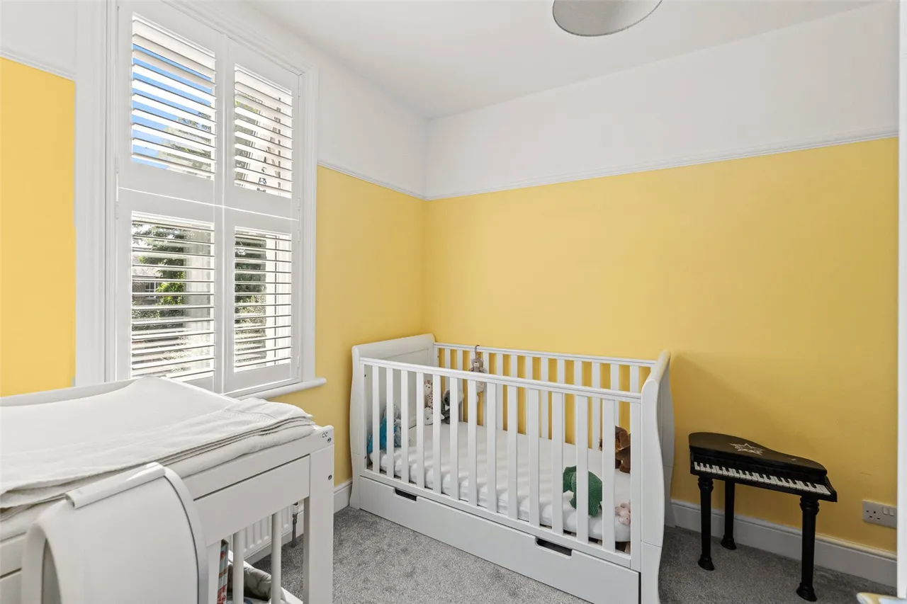 Avenue Road, Hampton, TW12 2BH, photo 9