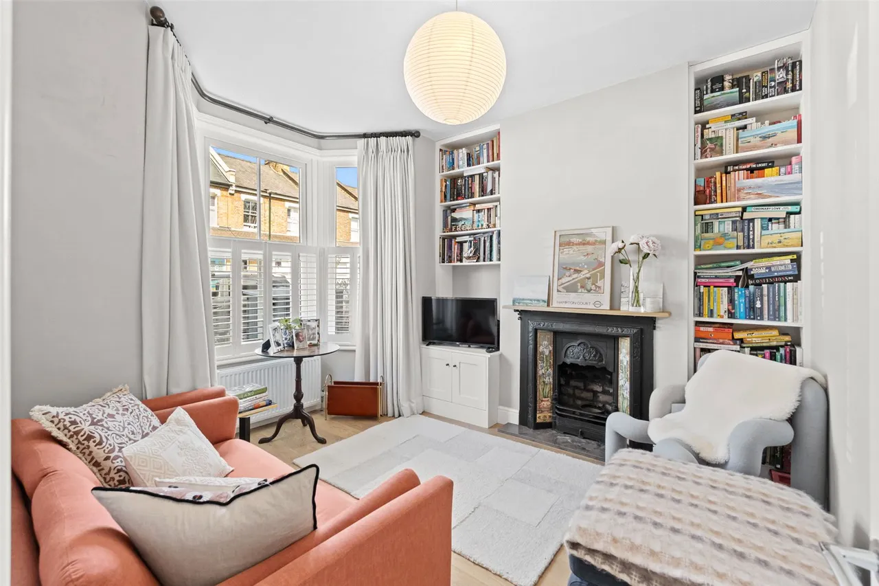 Avenue Road, Hampton, TW12 2BH, photo 4