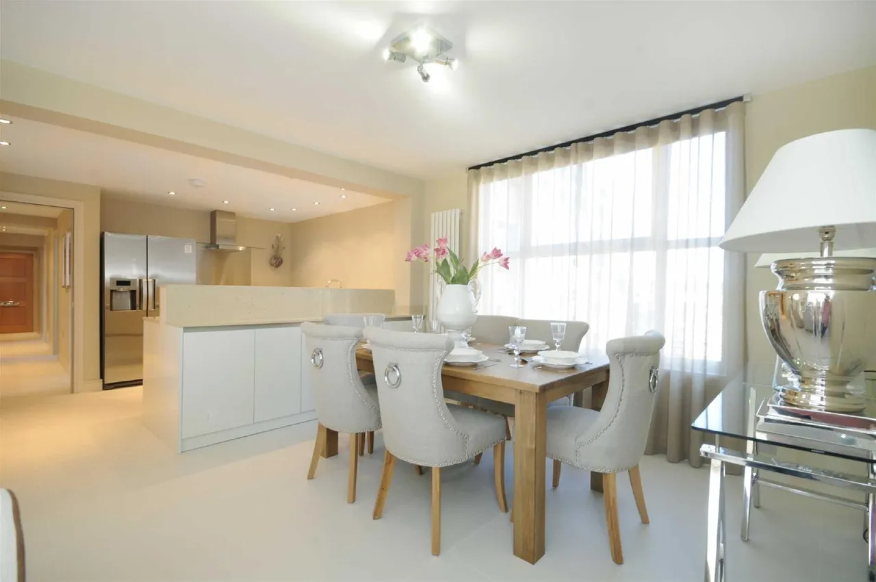 Boydell Court, St Johns Wood Park, St Johns Wood, photo 13
