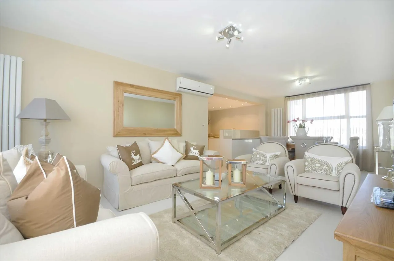 Boydell Court, St Johns Wood Park, St Johns Wood, photo 11