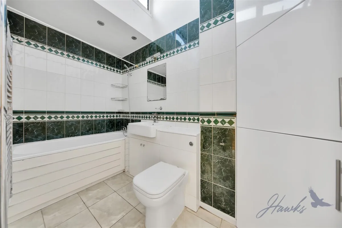 The Green, London, E15, photo 8
