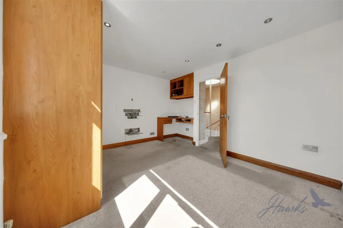 The Green, London, E15, photo 6