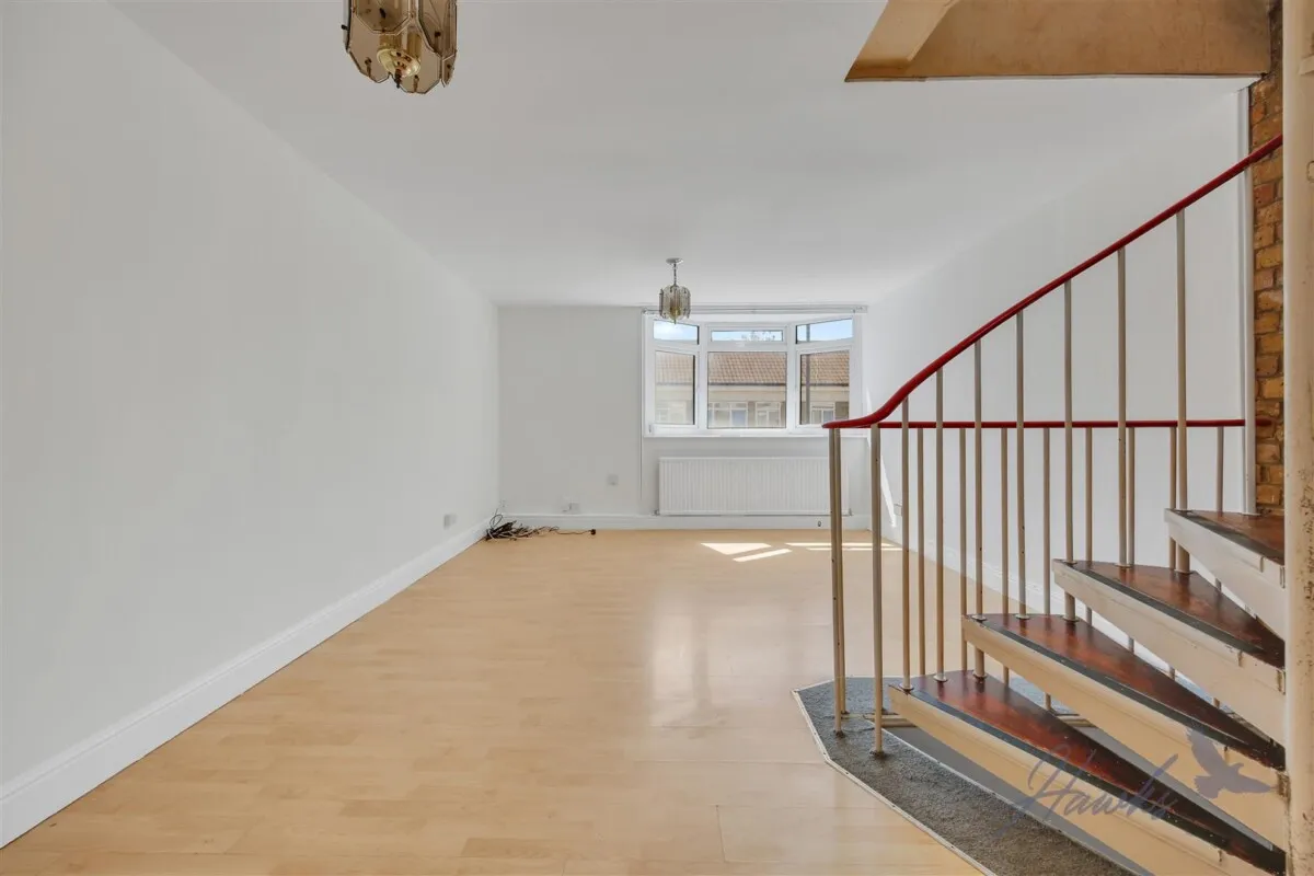 The Green, London, E15, photo 3
