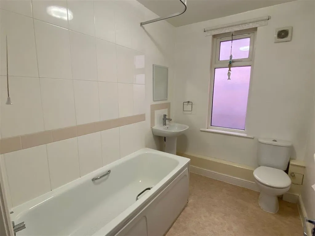 Emsworth Road, photo 5