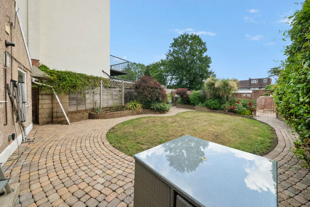Greenford Road, Greenford, photo 8