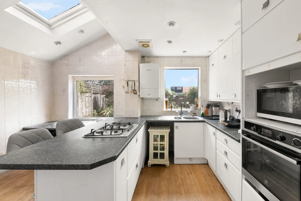 Greenford Road, Greenford, photo 10