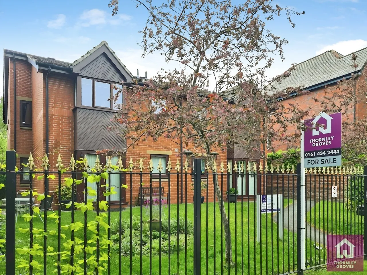 2 bed flat for sale, Holme Road, Didsbury, M20