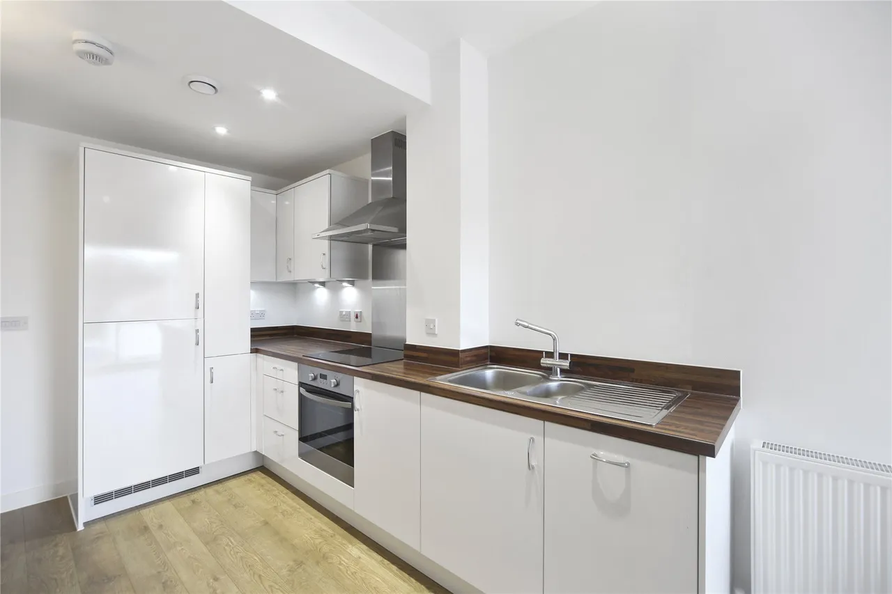 Greenwood Place, Hersham, Walton On Thames, KT12, photo 6