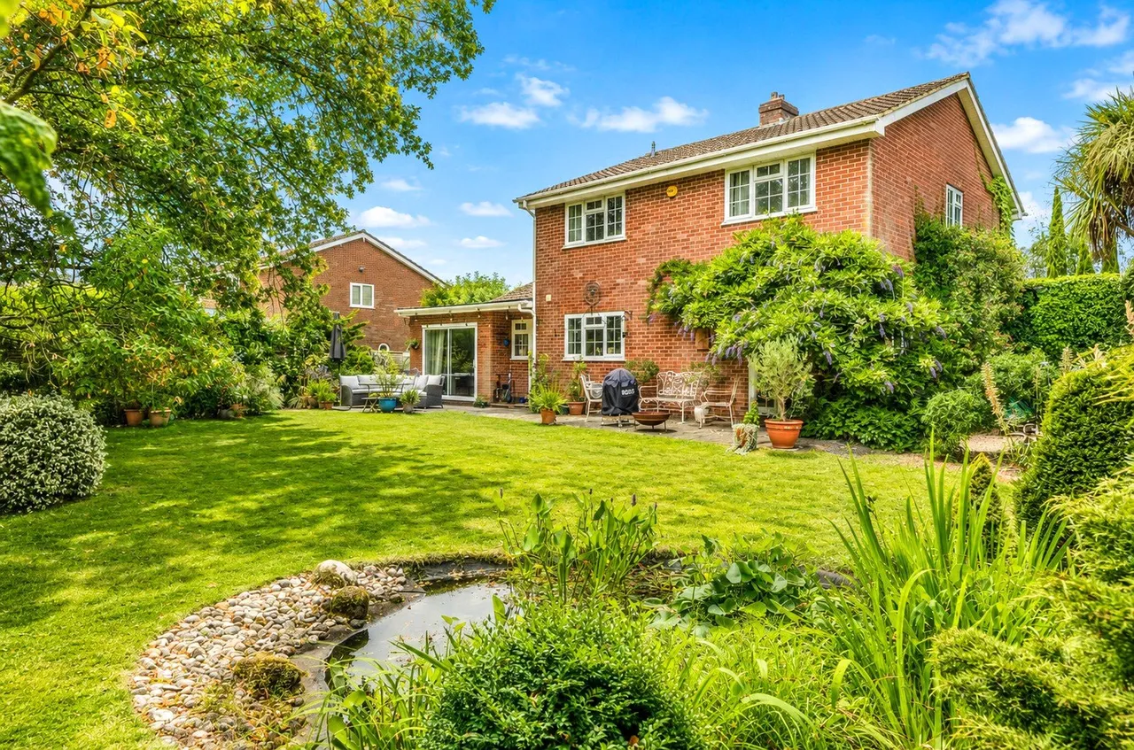 Sun Gardens, Burghfield Common, Reading, Berkshire, RG7 3JB, photo 20