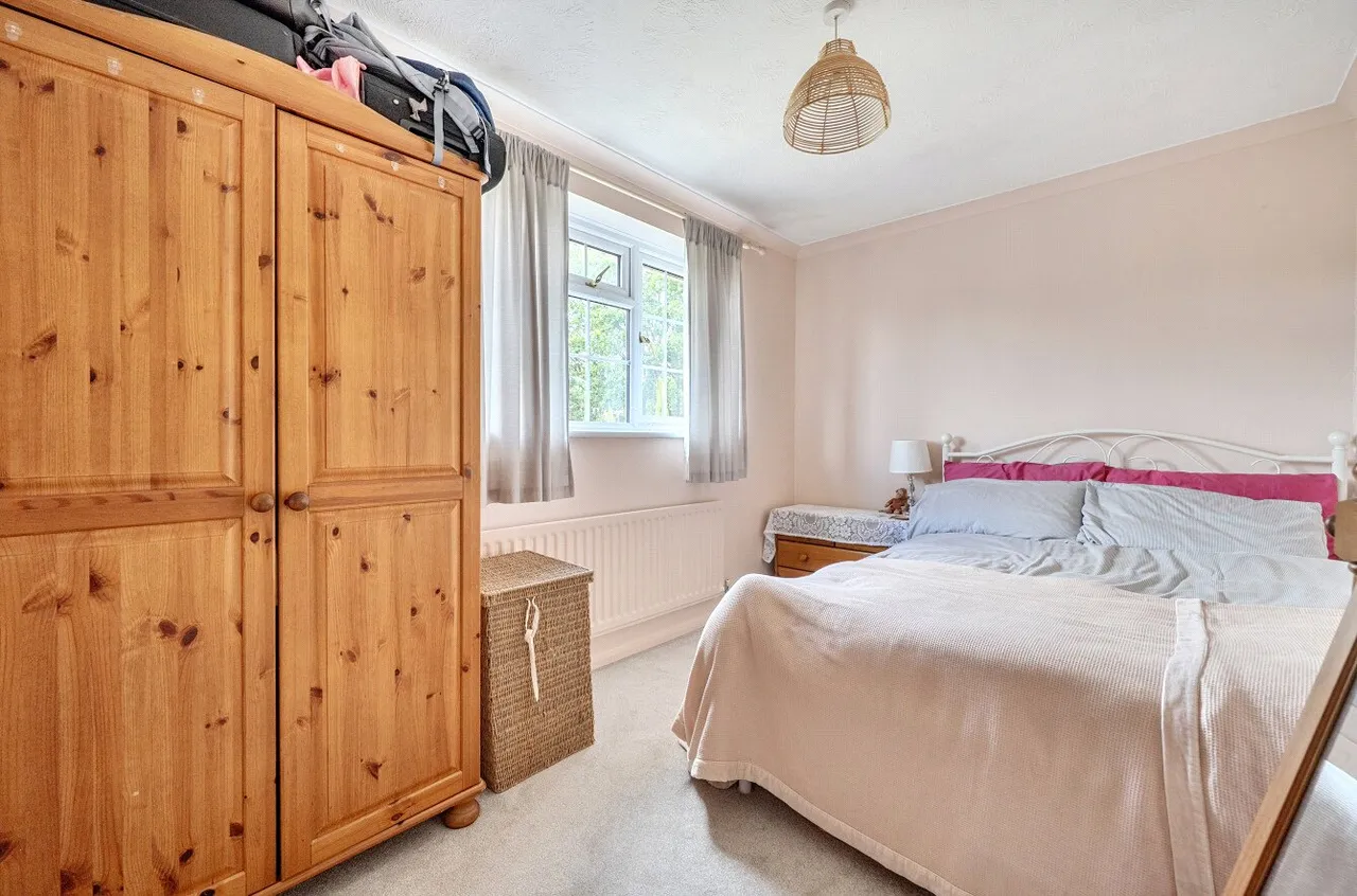 Sun Gardens, Burghfield Common, Reading, Berkshire, RG7 3JB, photo 11