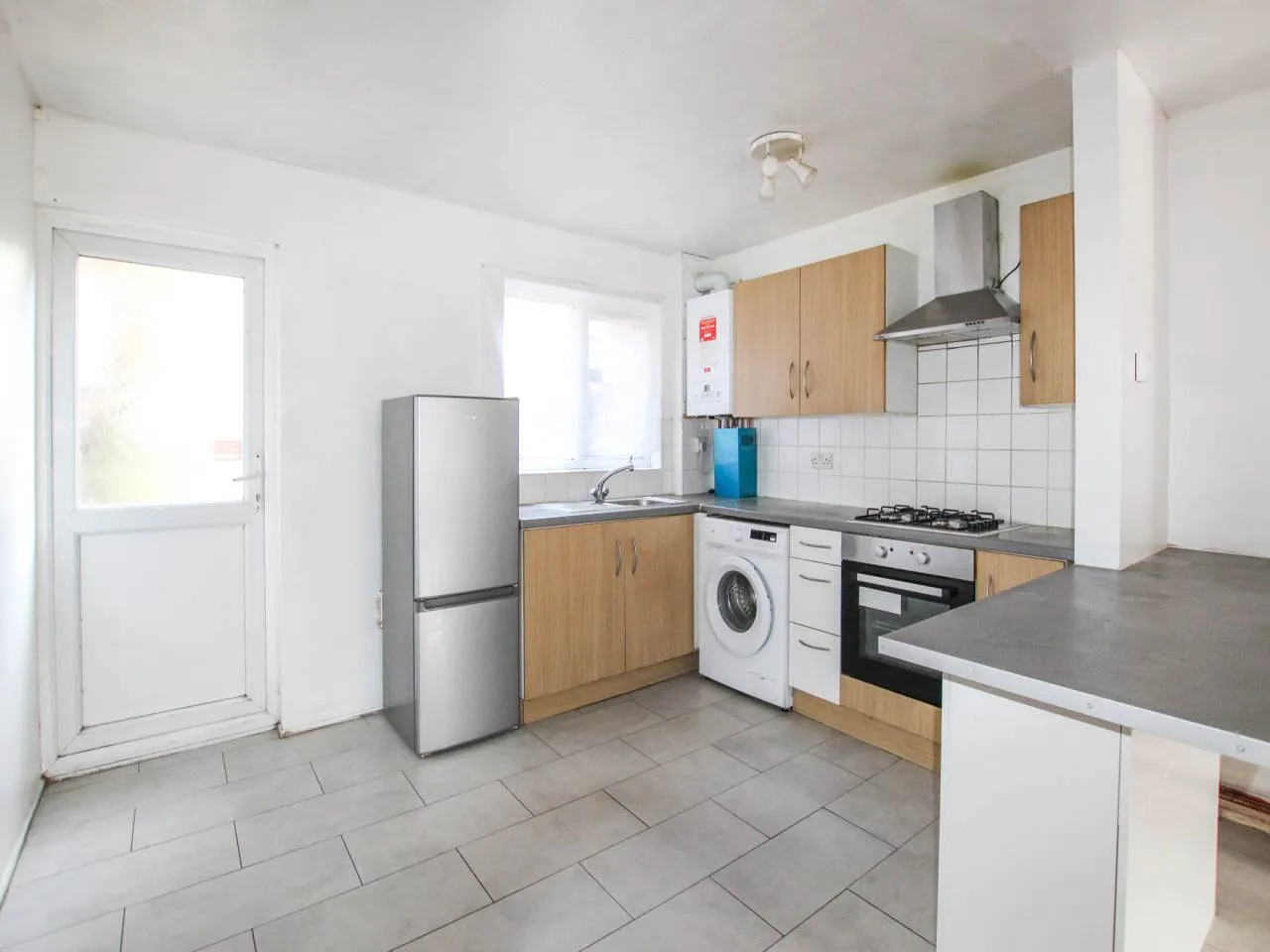 Bourton Close, Hayes, UB3, photo 2