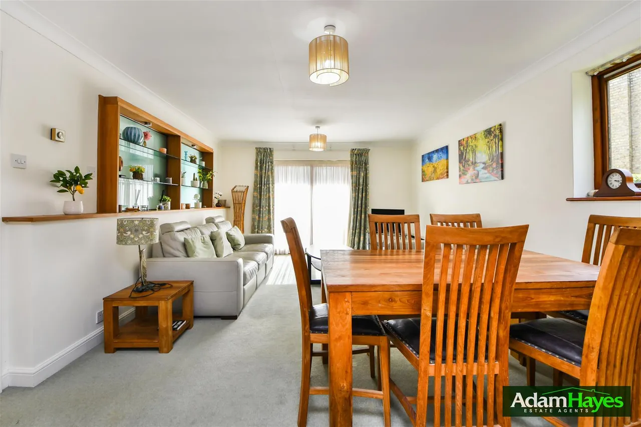 Alexandra Grove, North Finchley, N12, photo 9