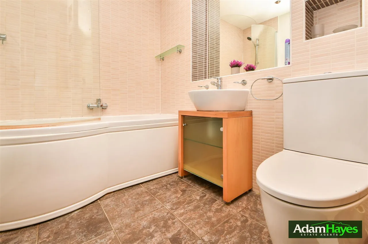 Alexandra Grove, North Finchley, N12, photo 10