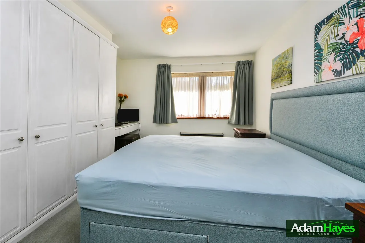 Alexandra Grove, North Finchley, N12, photo 7