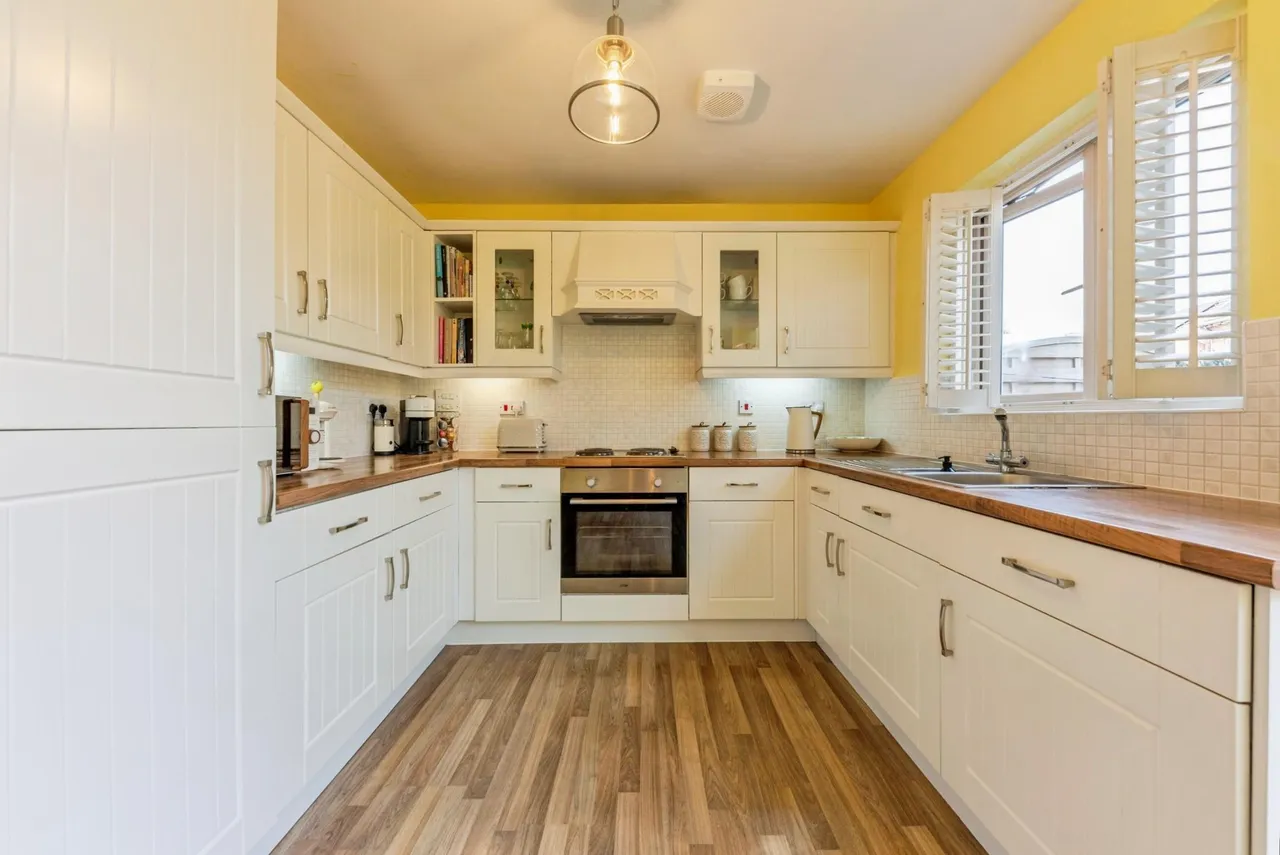 Burleigh Court, Tuxford, NG22, photo 5
